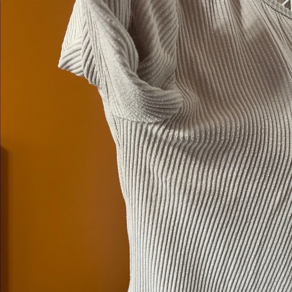 Old Navy Ribbed Long Sleeve Top Medium Taupe Neutral Lightweight Basic - Picture 6 of 9